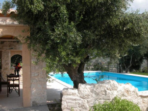  Sprawling Vlilla in Malades with Private Pool Garden Terrace  Агиос Силлас